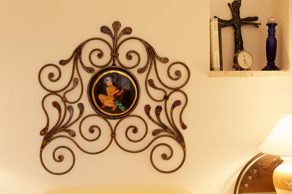Ermosuras Villa Nuoro  Bilik gambar