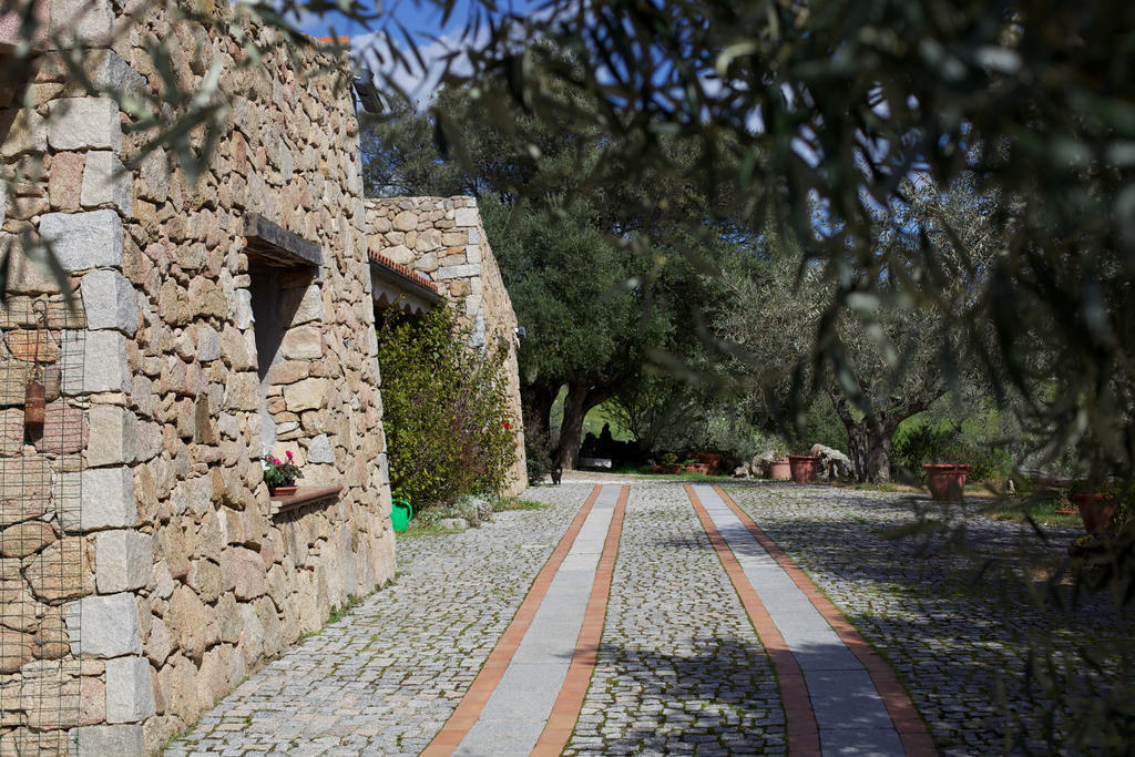 Ermosuras Villa Nuoro  Bilik gambar