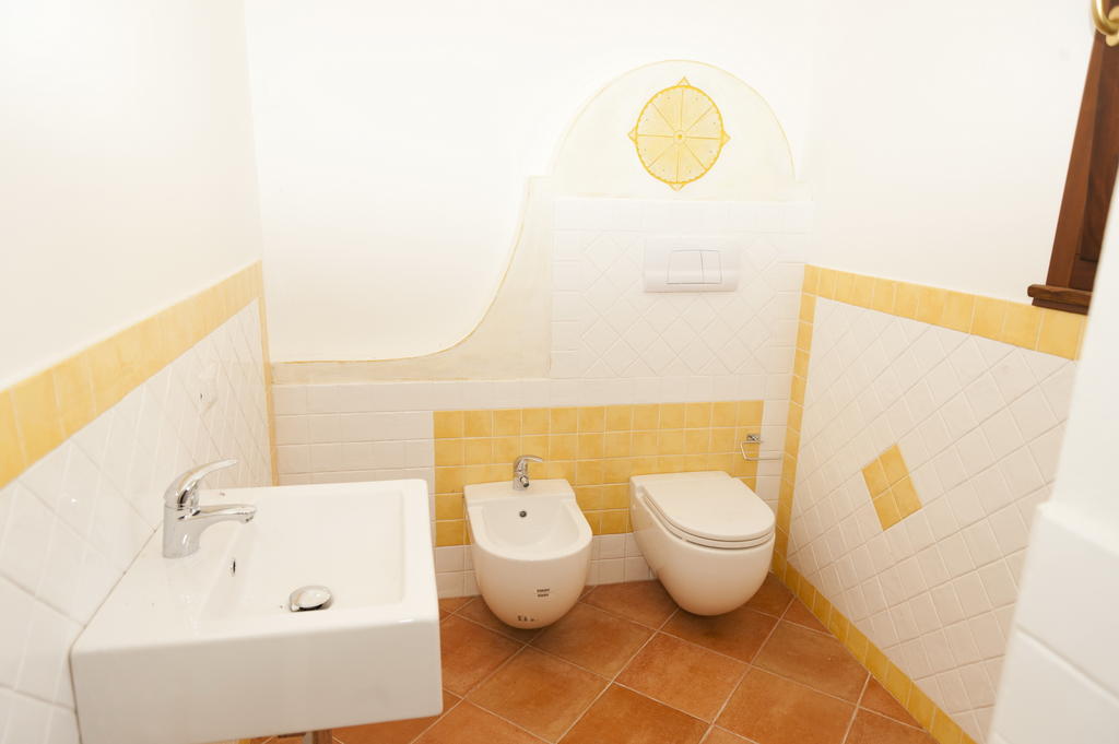 Ermosuras Villa Nuoro  Bilik gambar
