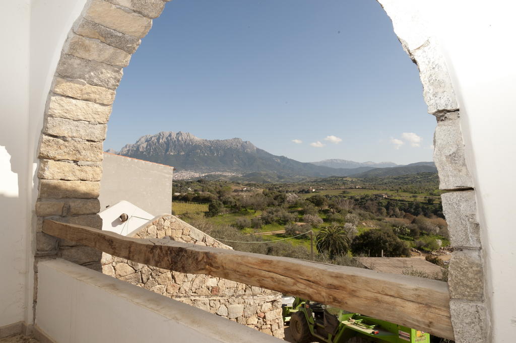 Ermosuras Villa Nuoro  Bilik gambar